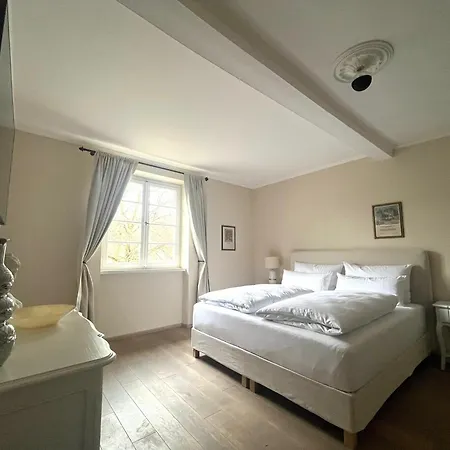 Hotel Karolingerhof - Mosel